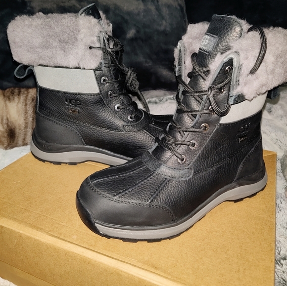 UGG ADIRONDACK III BOOT - Picture 2 of 5